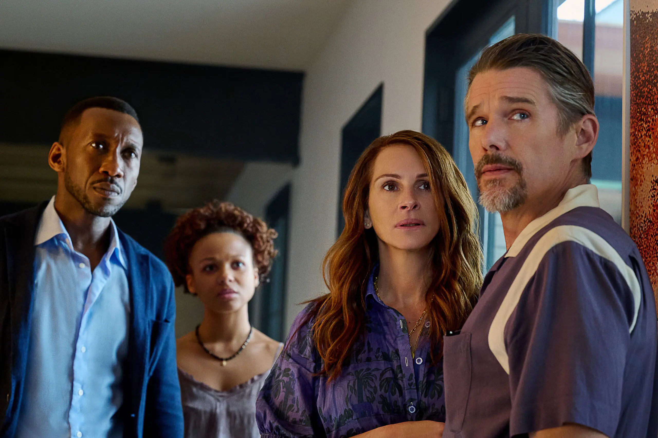 LEAVE THE WORLD BEHIND (2023) Mahershela Ali as G.H., Myha’la Herrold as Ruth, Julia Roberts as Amanda and Ethan Hawke as Clay CR: JoJo Whilden